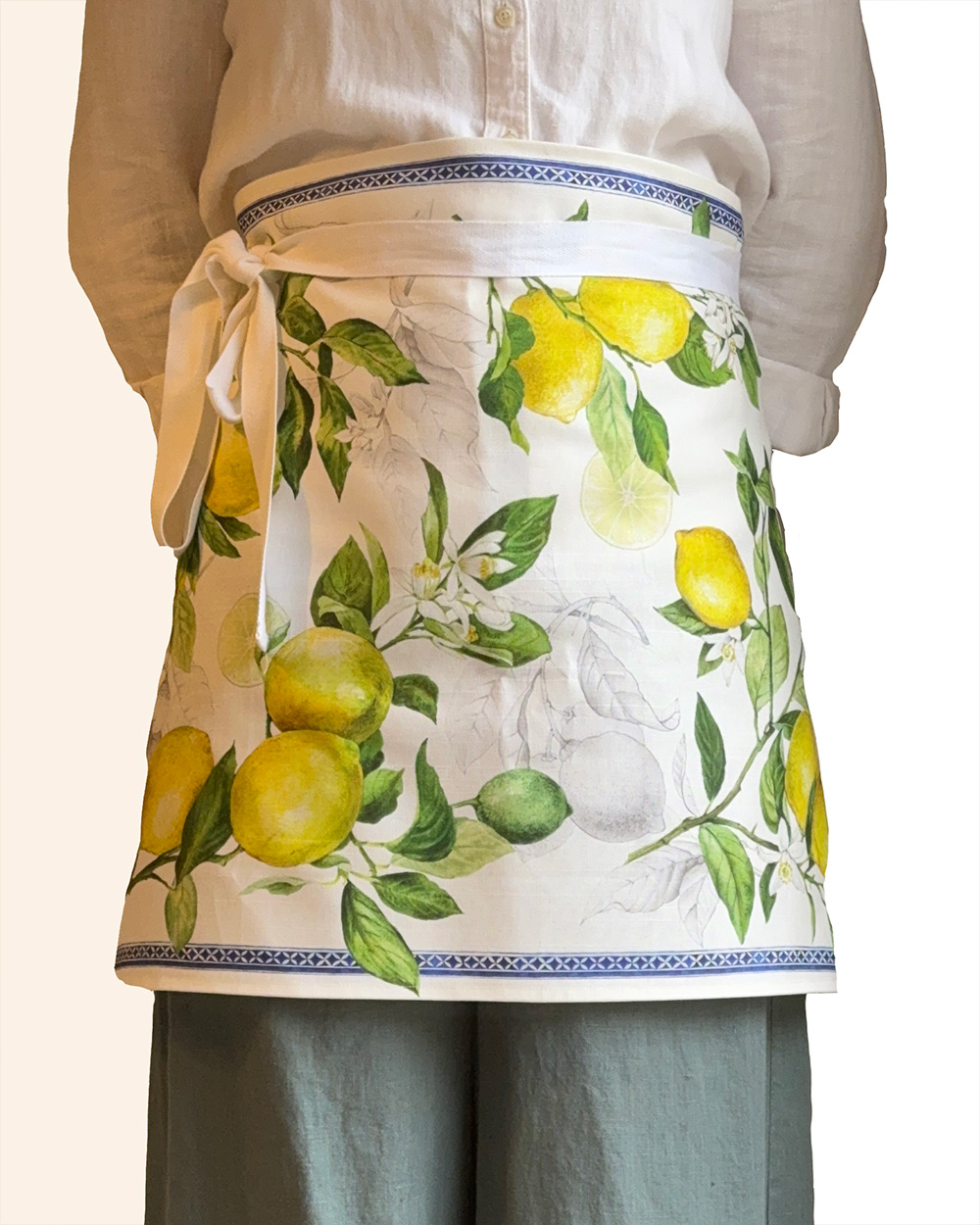 Half Apron 3 .jpg